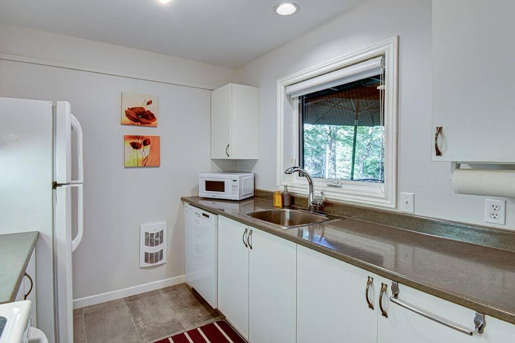 Little Sunshine, Nature Retreat, 10Min Of Mountain Mont-Tremblant Exterior photo